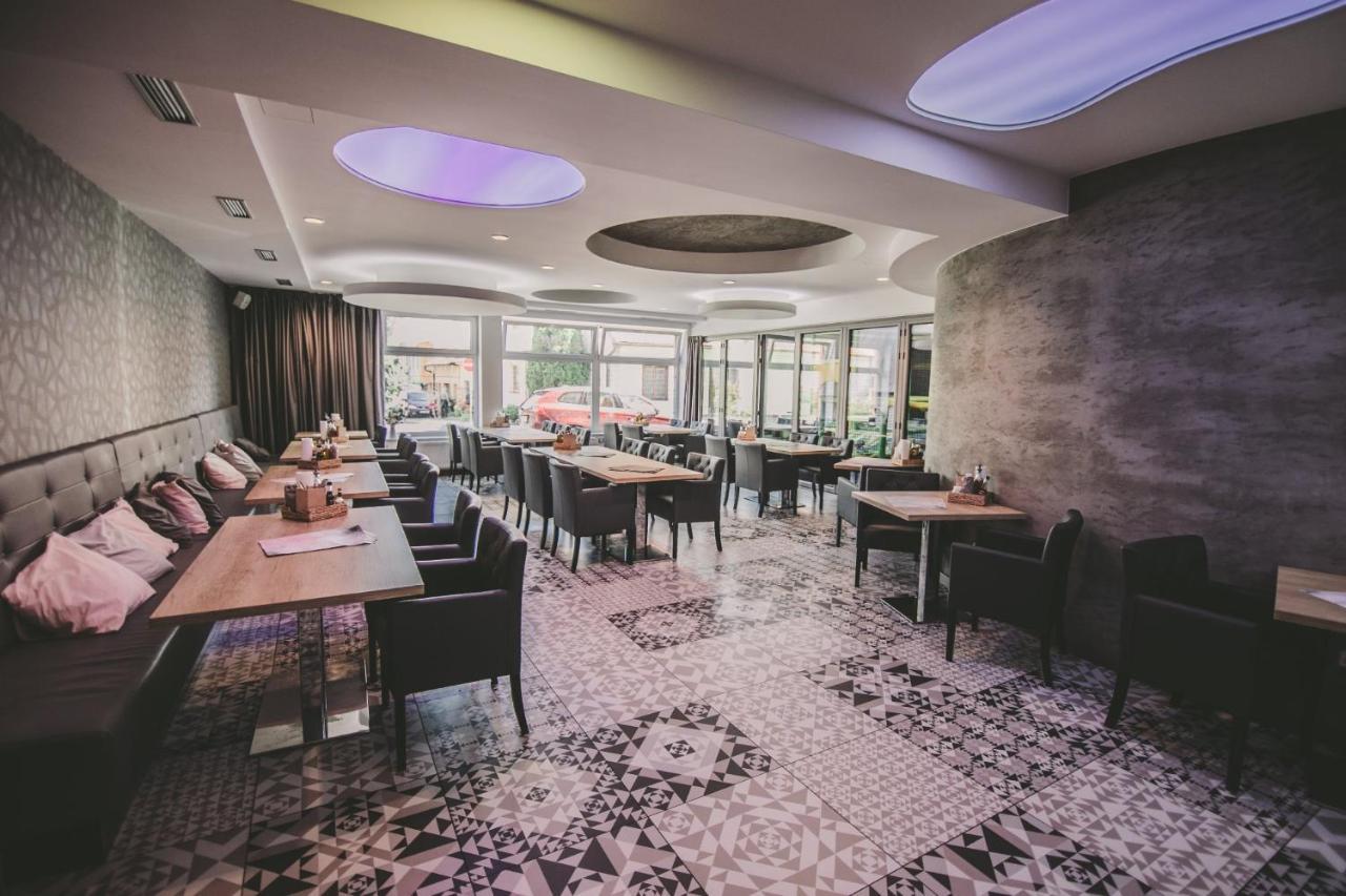 Hotel U Kostela Modřice Extérieur photo